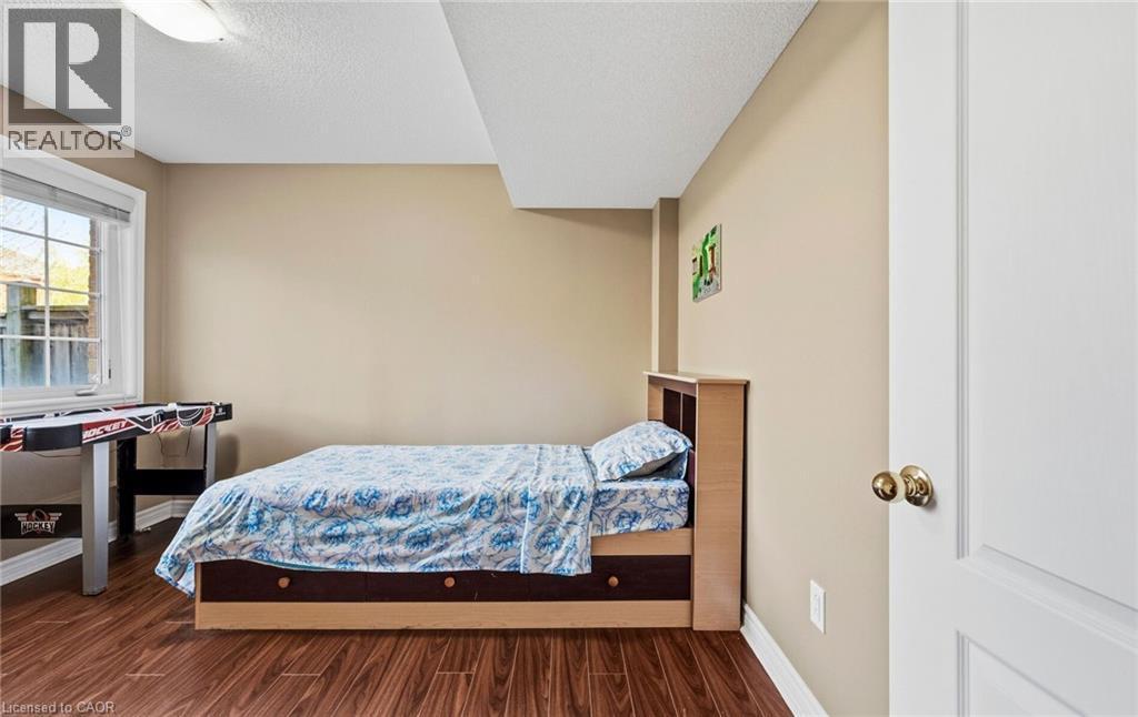 












476 NAIRN Circle

,
Milton,




Ontario
L9T8A7

