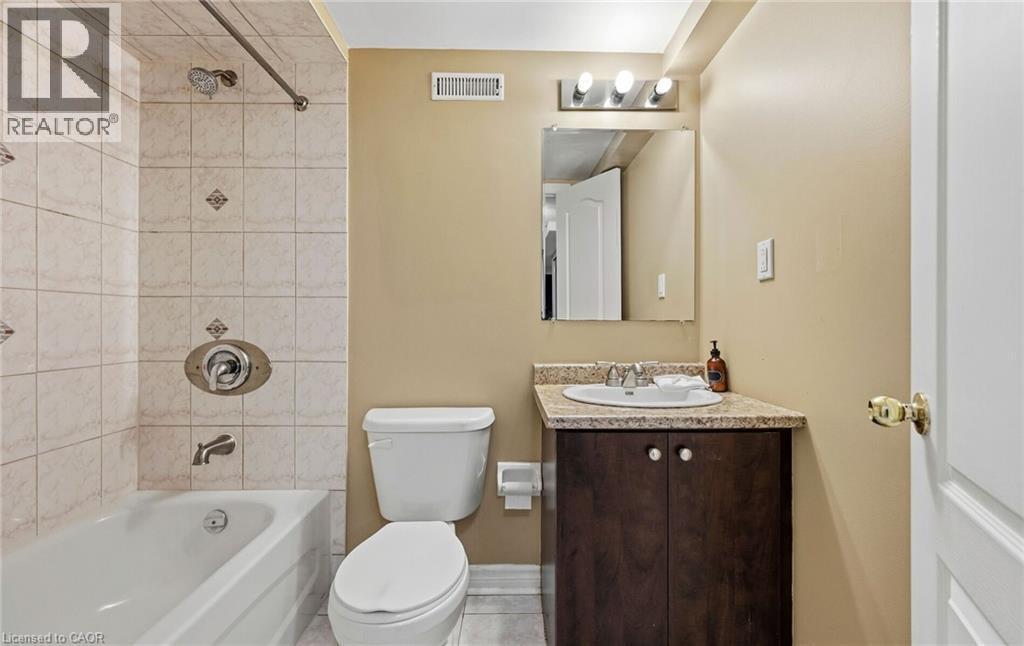 












476 NAIRN Circle

,
Milton,




Ontario
L9T8A7

