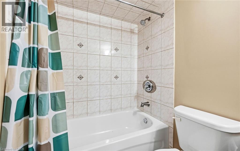 












476 NAIRN Circle

,
Milton,




Ontario
L9T8A7


