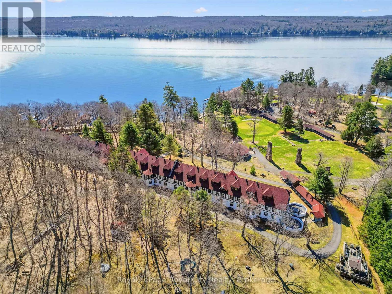 












202 & 206 - 12 BIGWIN ISLAND

,
Lake of Bays (Franklin),




Ontario
P0B1A0

