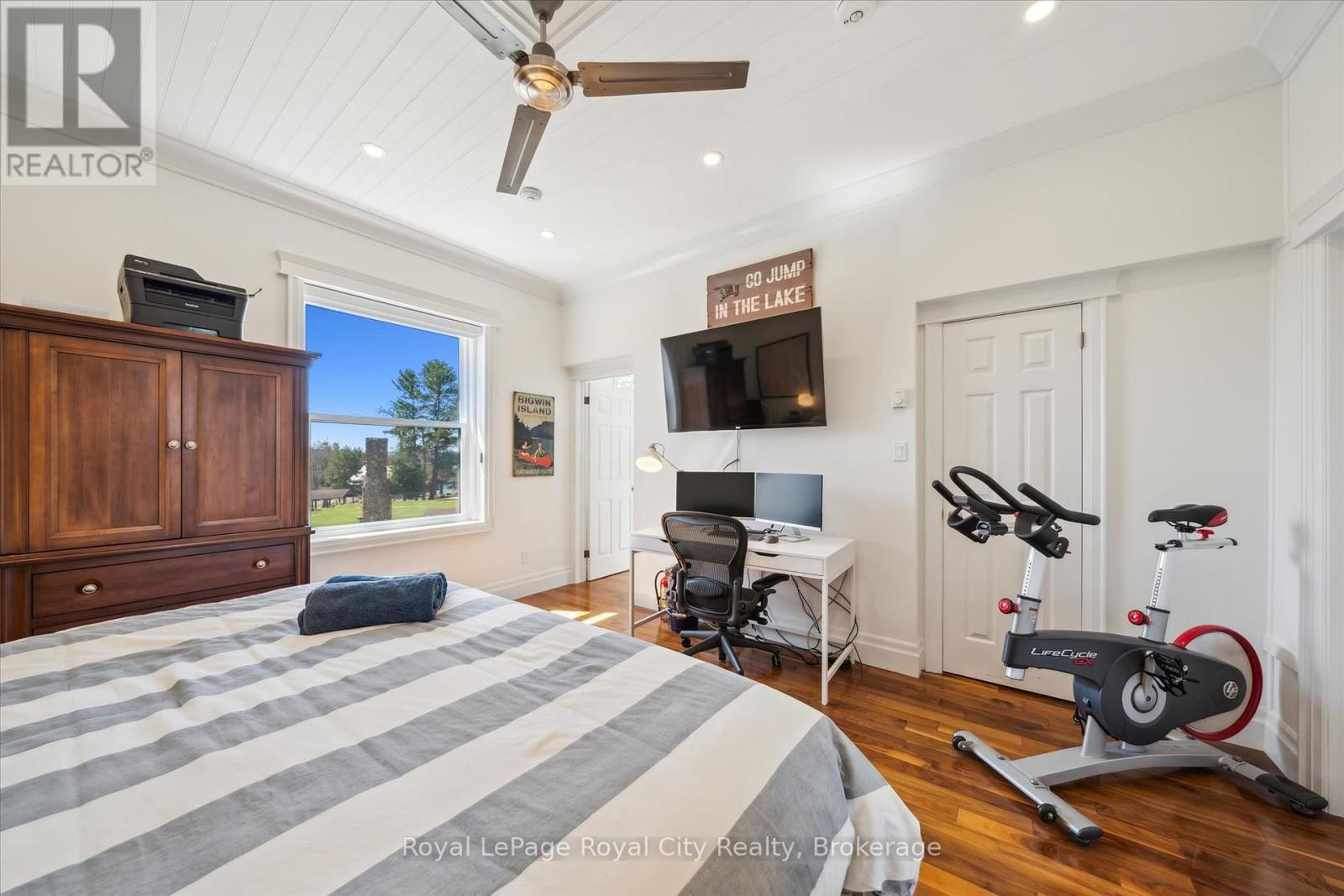 












202 & 206 - 12 BIGWIN ISLAND

,
Lake of Bays (Franklin),




Ontario
P0B1A0

