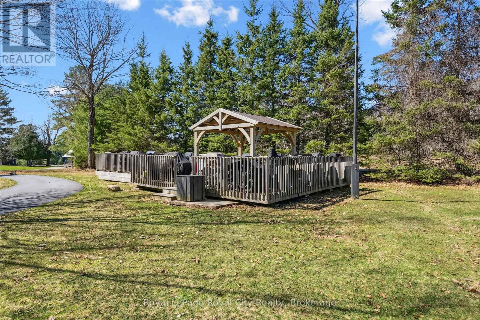 












202 & 206 - 12 BIGWIN ISLAND

,
Lake of Bays (Franklin),




Ontario
P0B1A0

