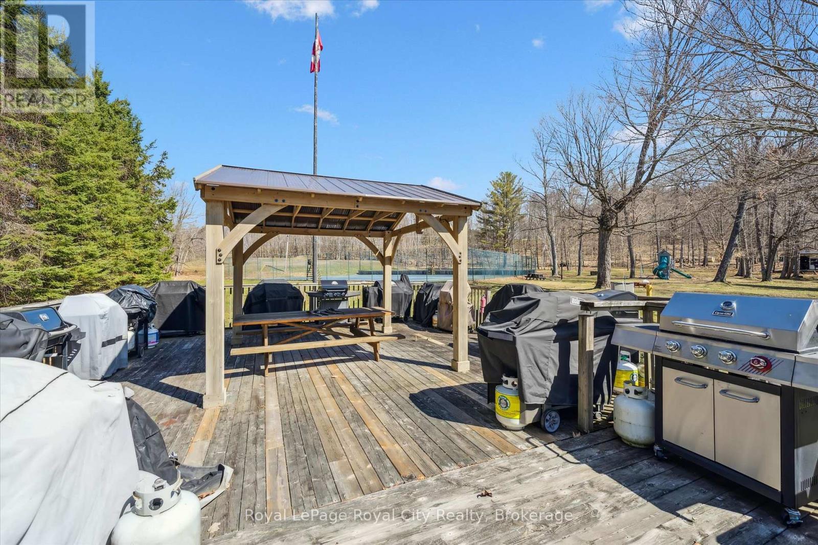 












202 & 206 - 12 BIGWIN ISLAND

,
Lake of Bays (Franklin),




Ontario
P0B1A0

