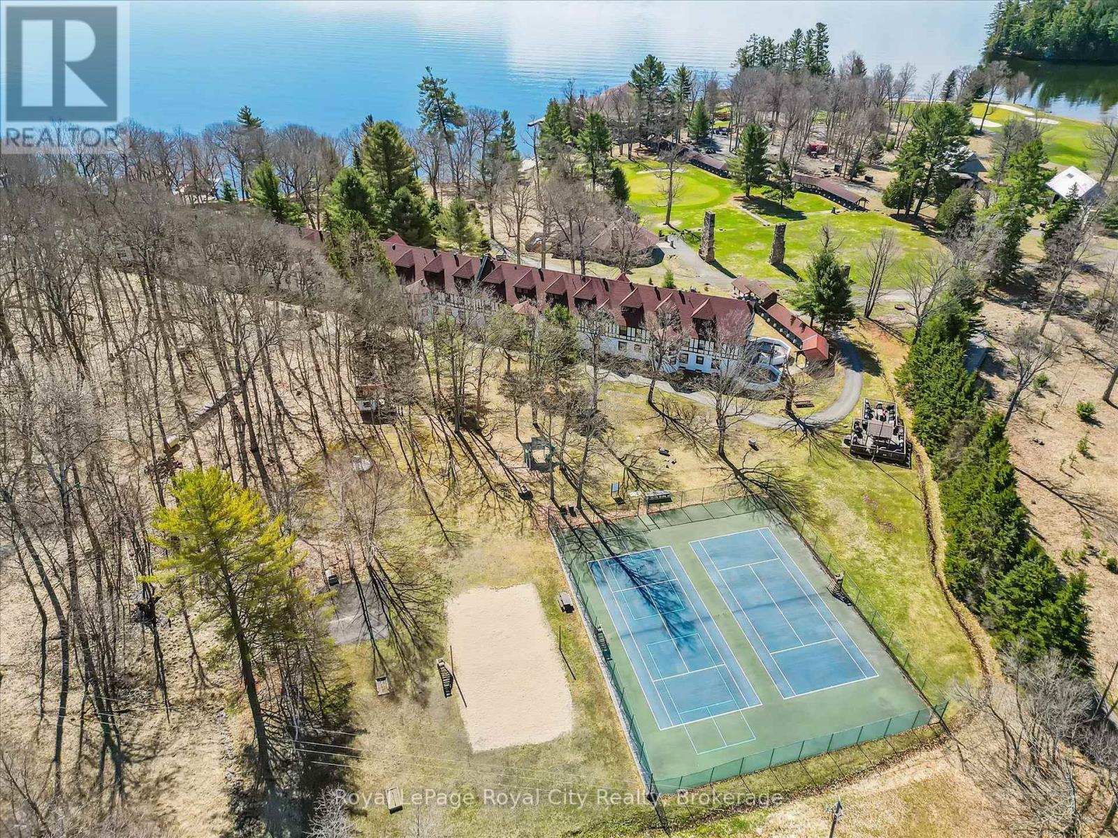 












202 & 206 - 12 BIGWIN ISLAND

,
Lake of Bays (Franklin),




Ontario
P0B1A0


