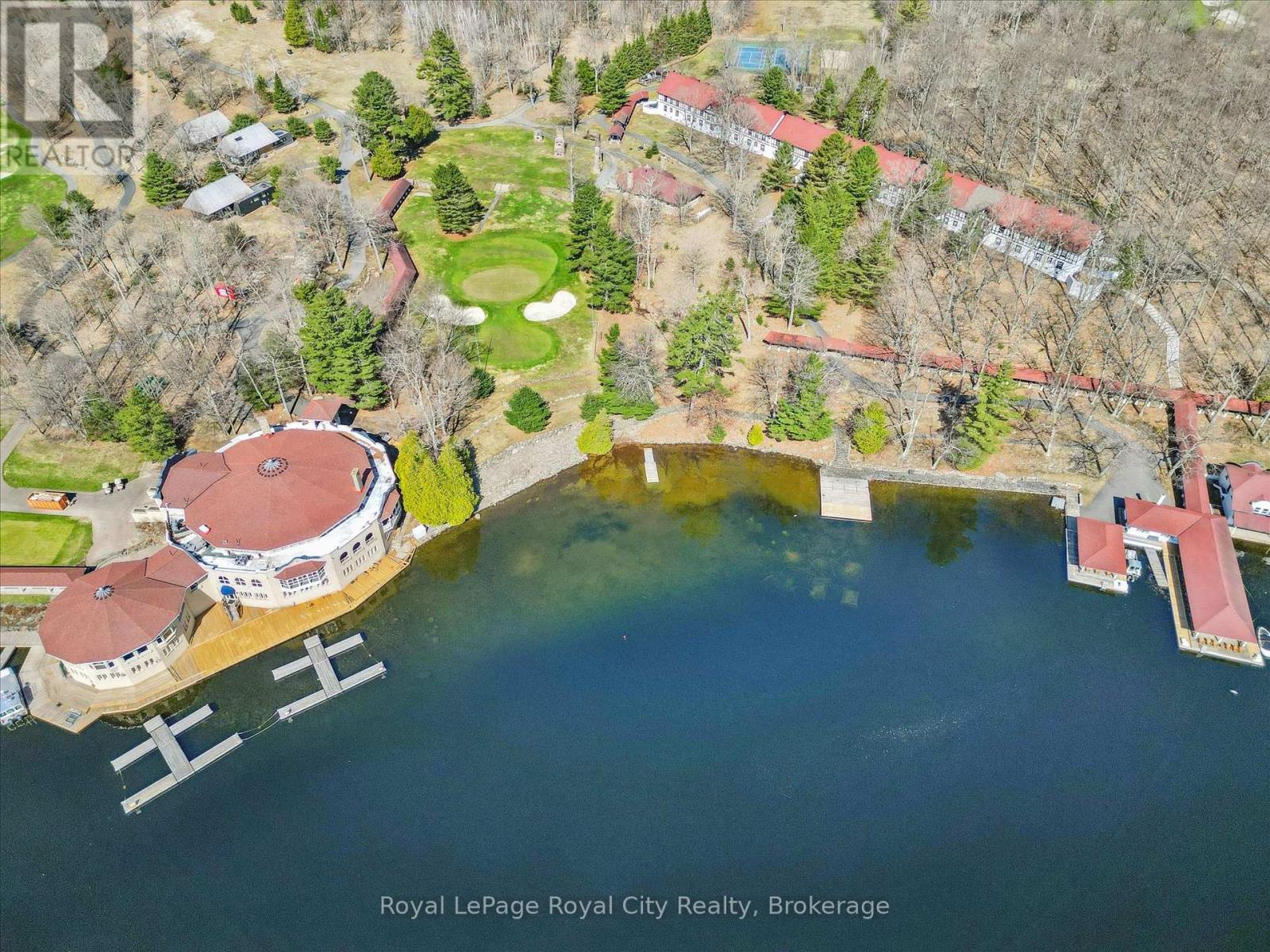












202 & 206 - 12 BIGWIN ISLAND

,
Lake of Bays (Franklin),




Ontario
P0B1A0

