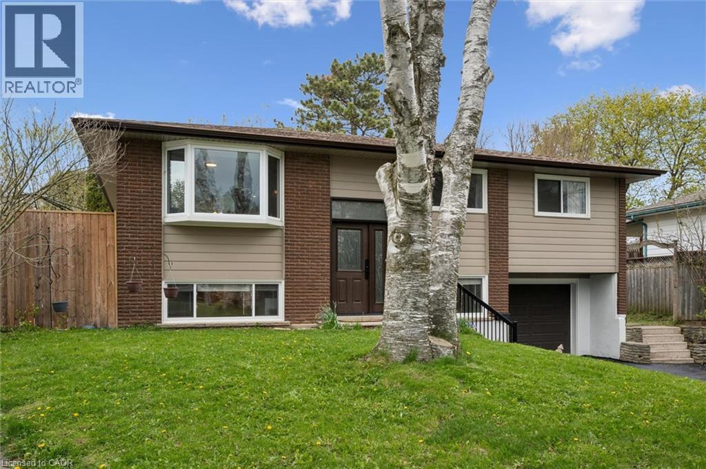 












176 WOODVILLE Place

,
Waterloo,




Ontario
N2L4W9

