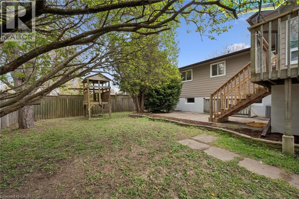 












176 WOODVILLE Place

,
Waterloo,




Ontario
N2L4W9

