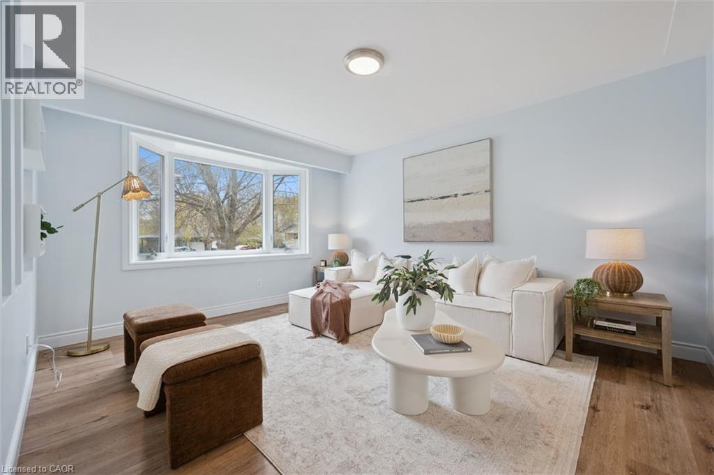 












176 WOODVILLE Place

,
Waterloo,




Ontario
N2L4W9

