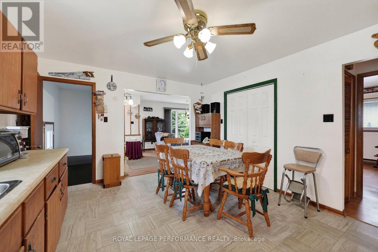 












3205 DUVAL AVENUE

,
Cornwall,




Ontario
K6K1C3

