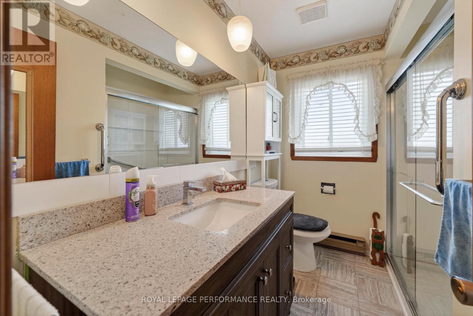 












3205 DUVAL AVENUE

,
Cornwall,




Ontario
K6K1C3

