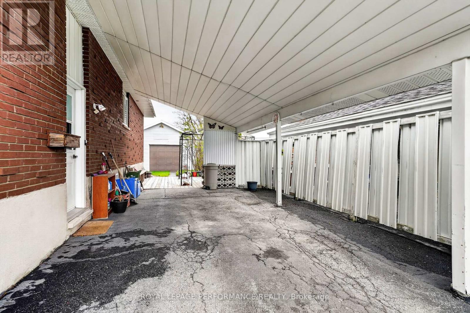 












3205 DUVAL AVENUE

,
Cornwall,




Ontario
K6K1C3

