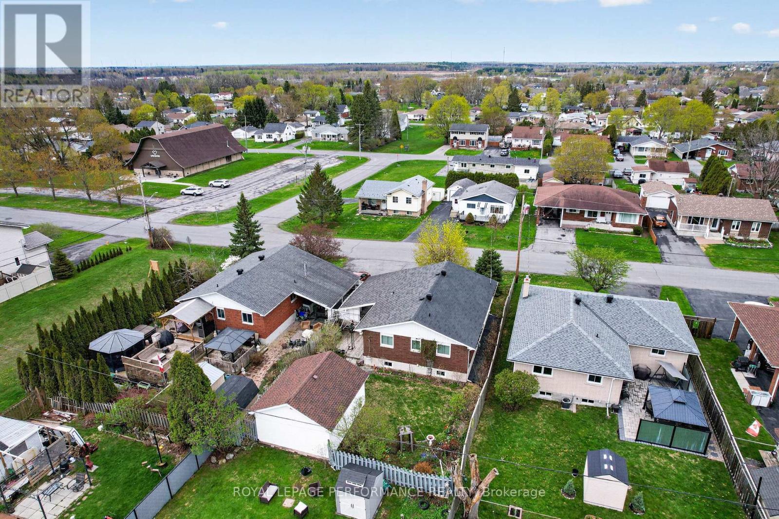 












3205 DUVAL AVENUE

,
Cornwall,




Ontario
K6K1C3

