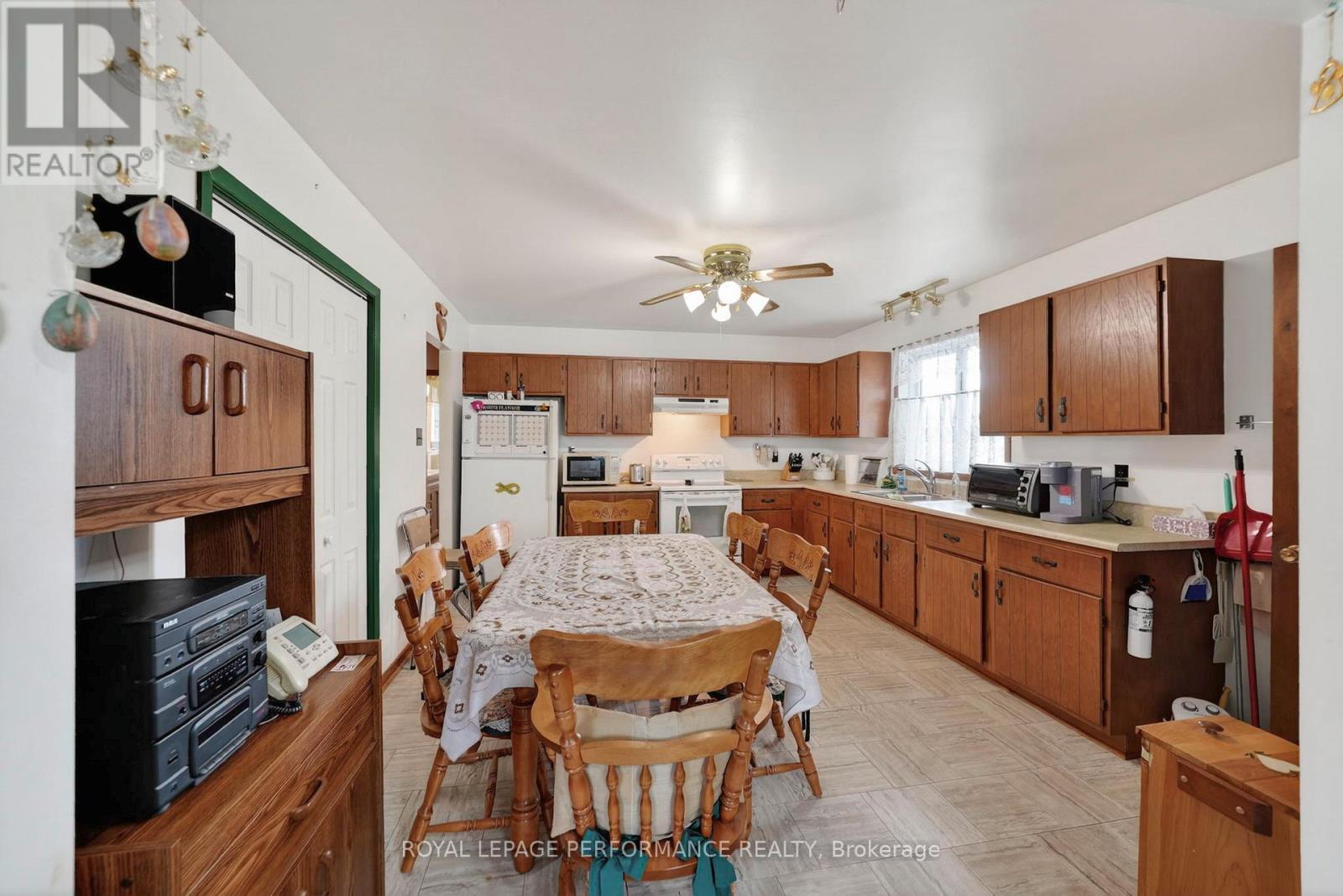 












3205 DUVAL AVENUE

,
Cornwall,




Ontario
K6K1C3

