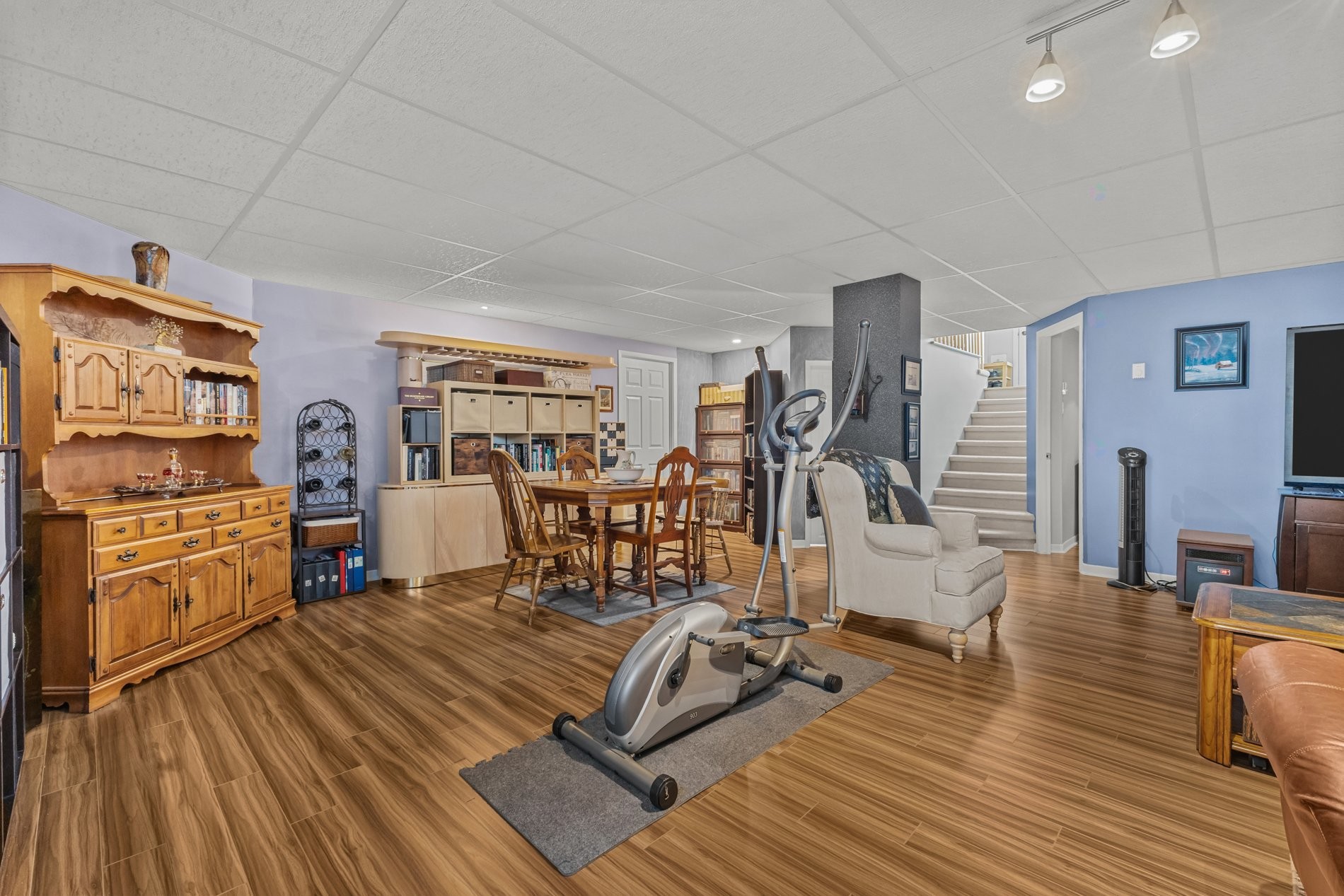 









1181


37e Avenue

,
Laval (Fabreville),




QC
H7R4W3

