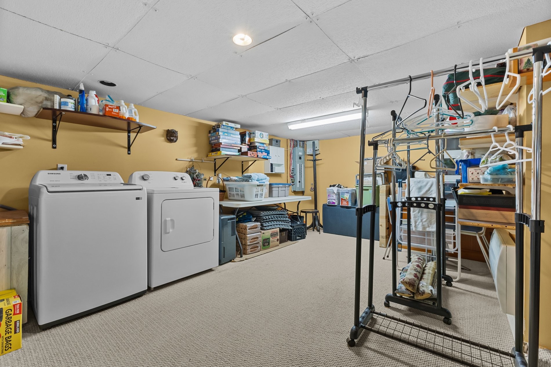 









1181


37e Avenue

,
Laval (Fabreville),




QC
H7R4W3

