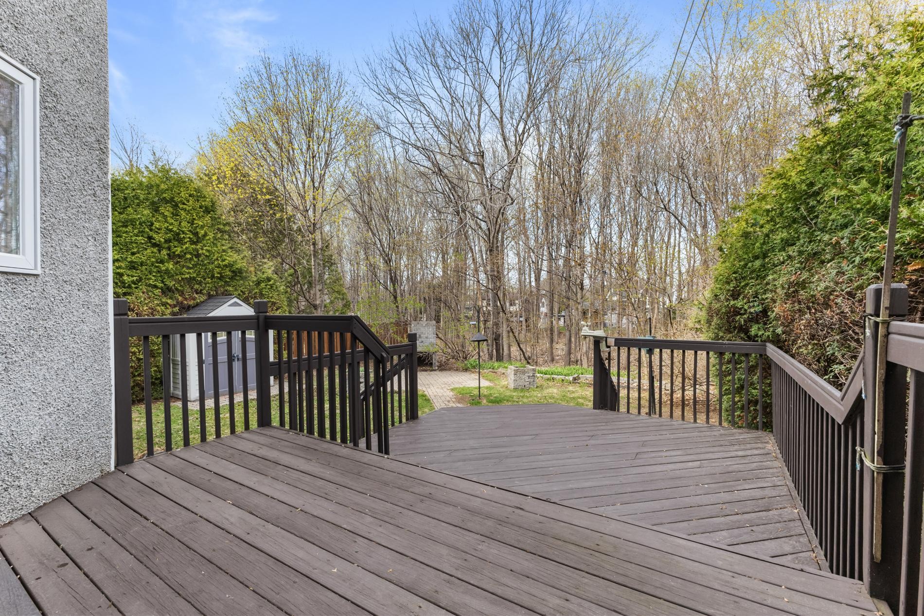 









1181


37e Avenue

,
Laval (Fabreville),




QC
H7R4W3

