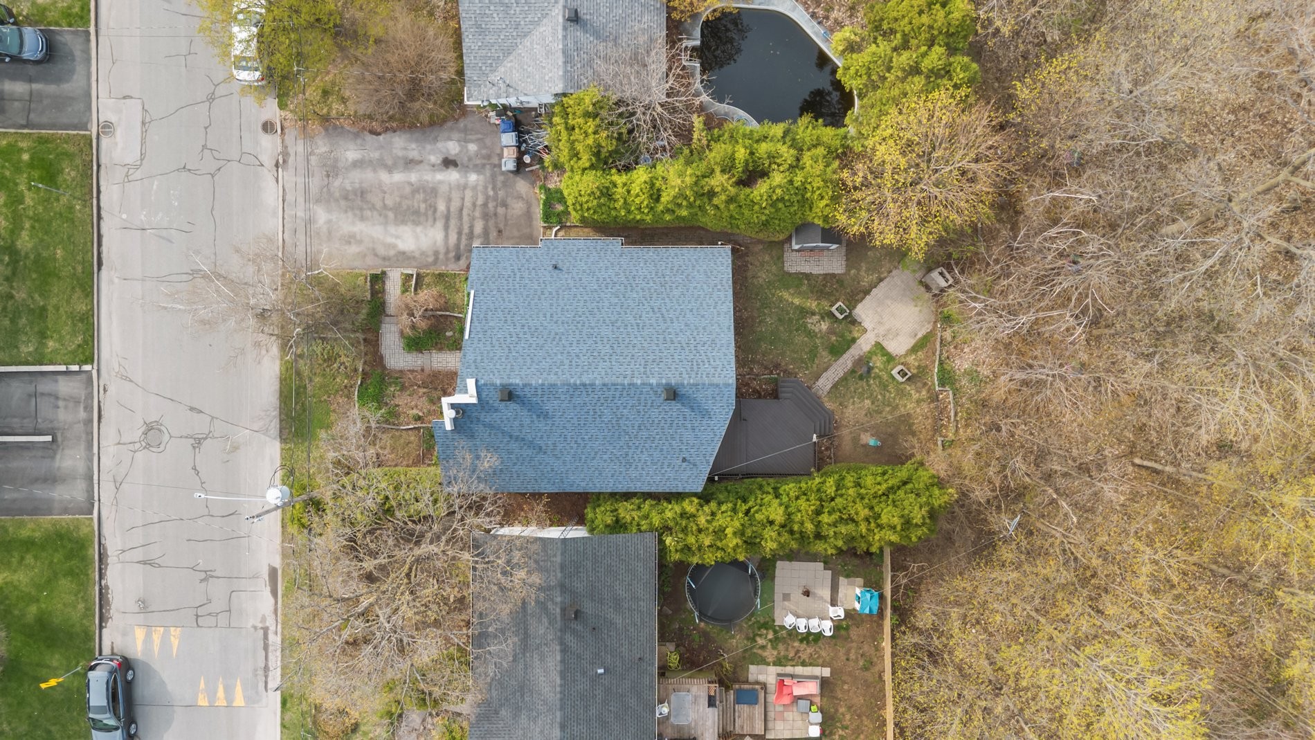 









1181


37e Avenue

,
Laval (Fabreville),




QC
H7R4W3


