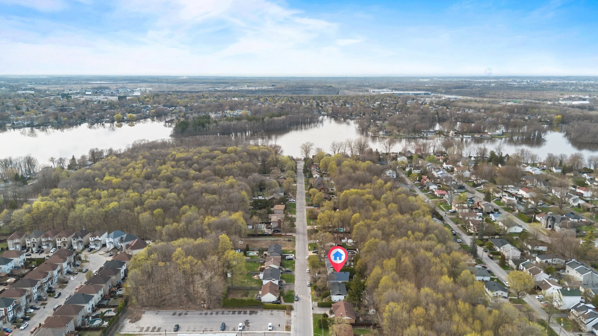 









1181


37e Avenue

,
Laval (Fabreville),




QC
H7R4W3

