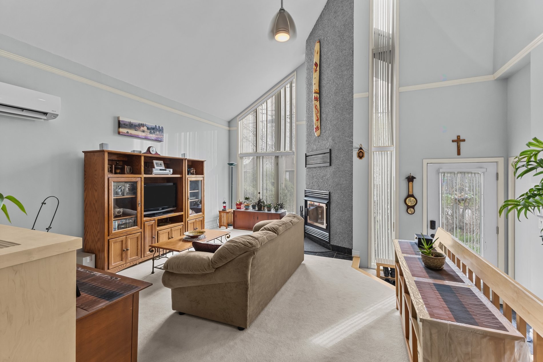 









1181


37e Avenue

,
Laval (Fabreville),




QC
H7R4W3

