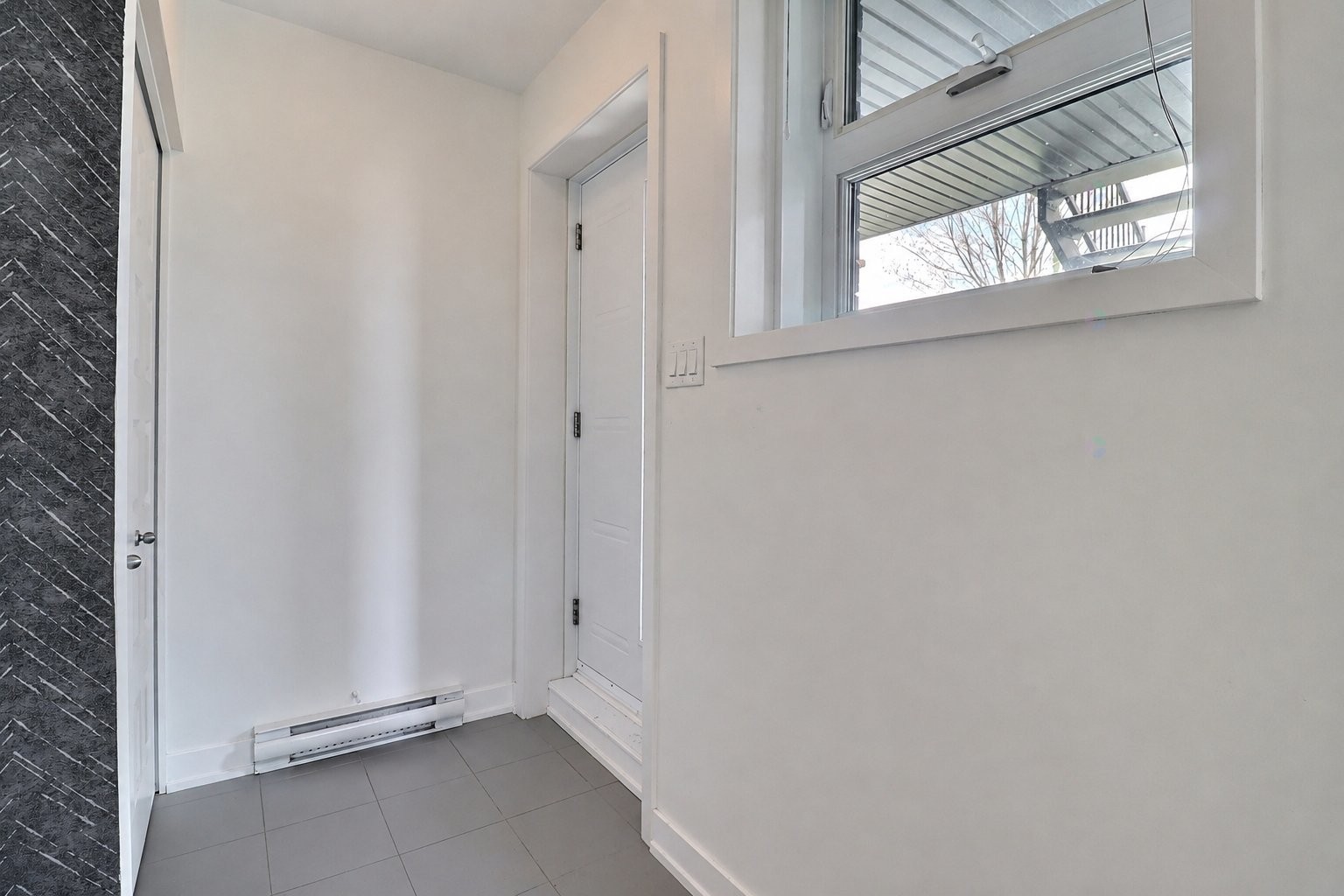 









215


Rue de Dublin

, 1,
Gatineau (Aylmer),




QC
J9J1N8

