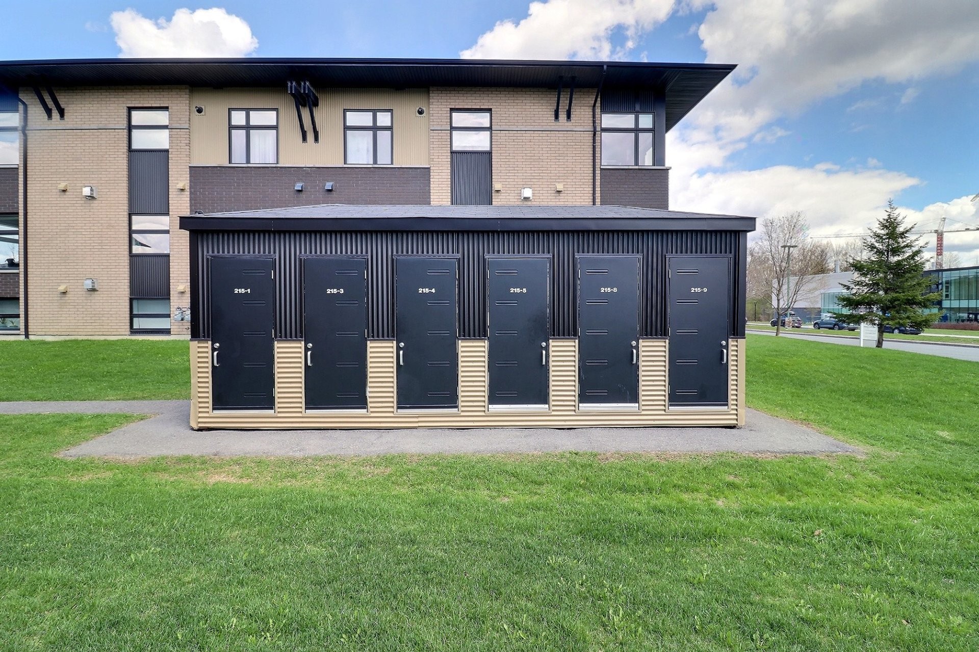









215


Rue de Dublin

, 1,
Gatineau (Aylmer),




QC
J9J1N8

