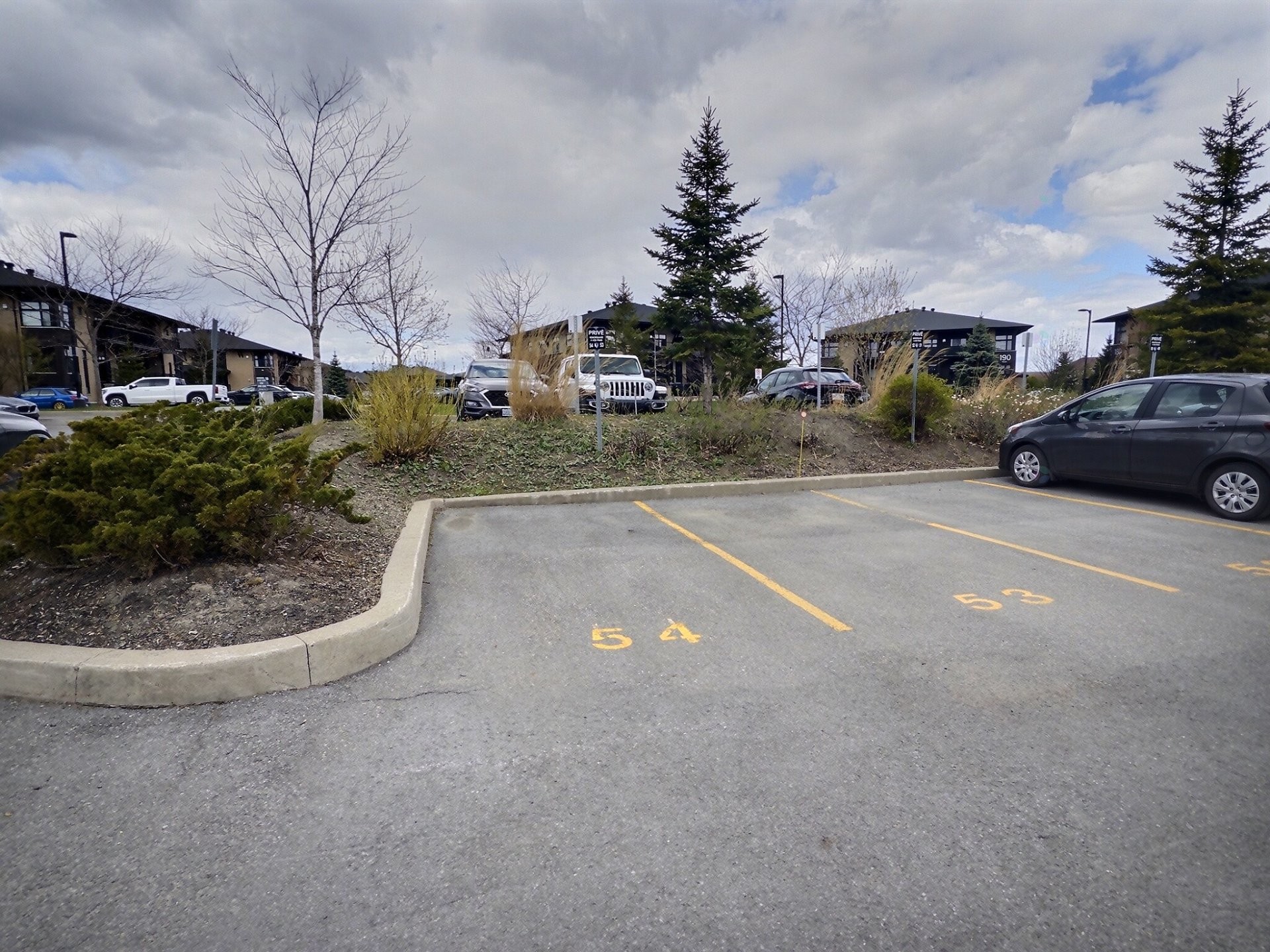 









215


Rue de Dublin

, 1,
Gatineau (Aylmer),




QC
J9J1N8

