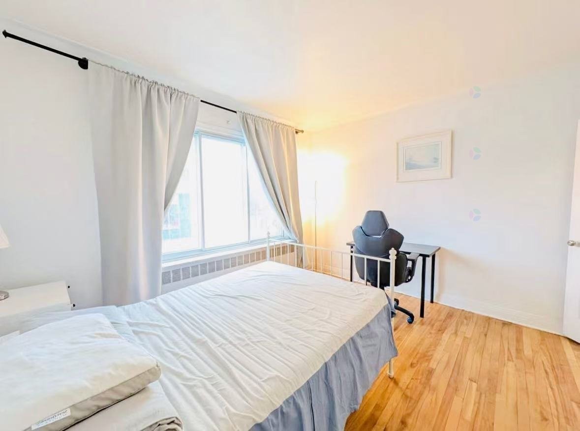 









1557


Rue Jean-Talon E.

,
Montréal (Villeray/Saint-Michel/Parc-Extension),




QC
H2E1S9

