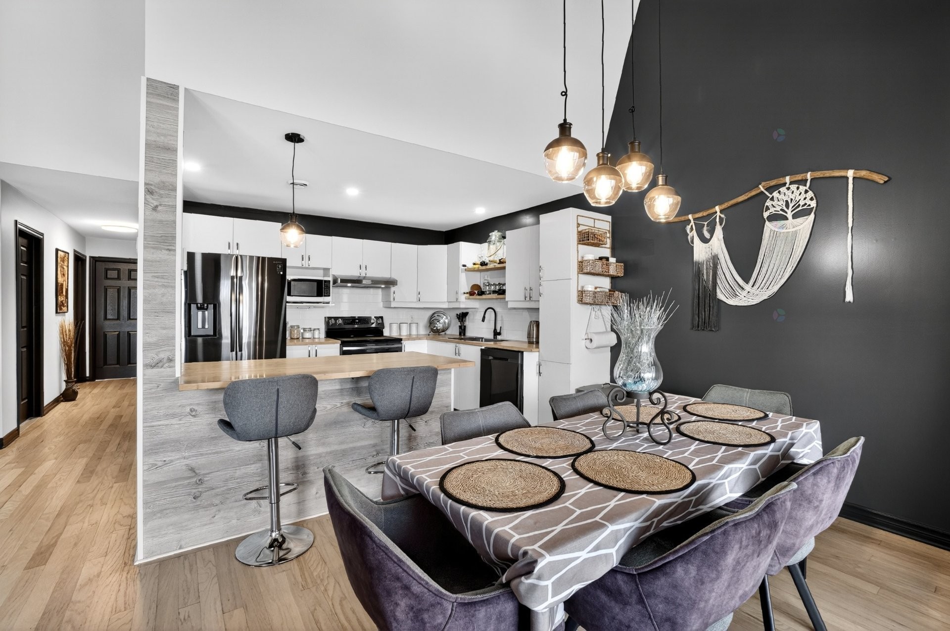 









315


Av. Henri-Mérette

, 5,
Pointe-Calumet,




QC
J0N1G0

