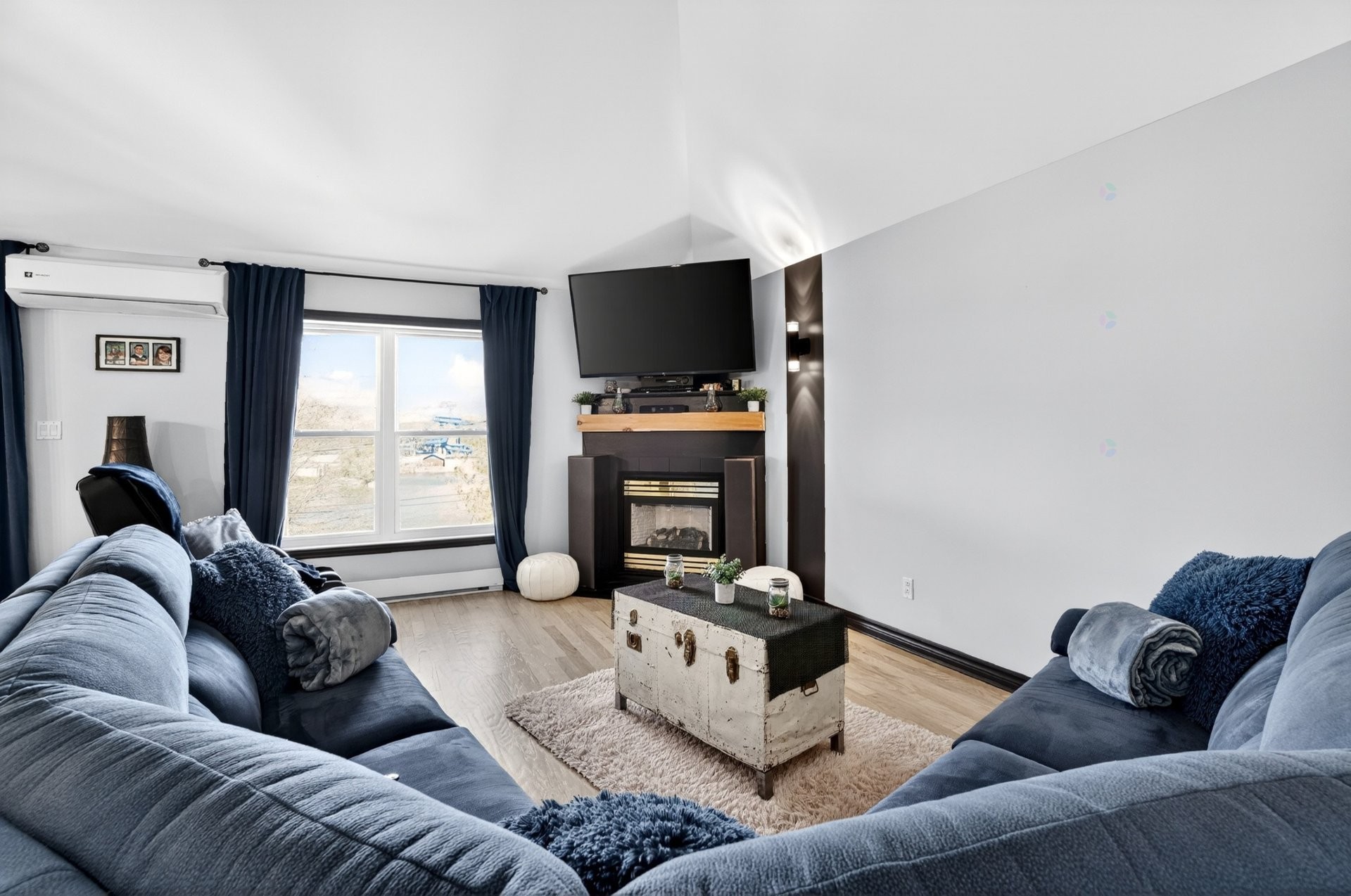 









315


Av. Henri-Mérette

, 5,
Pointe-Calumet,




QC
J0N1G0

