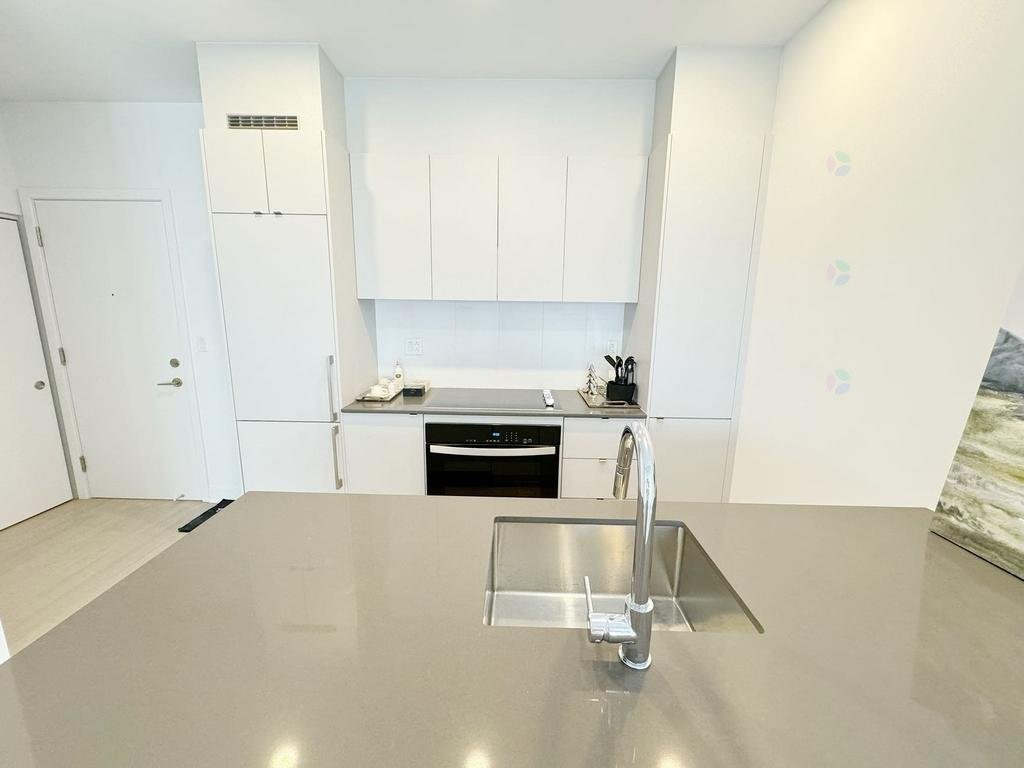 









1971


Rue du Havre

, 801,
Montréal (Ville-Marie),




QC
H2K0E5

