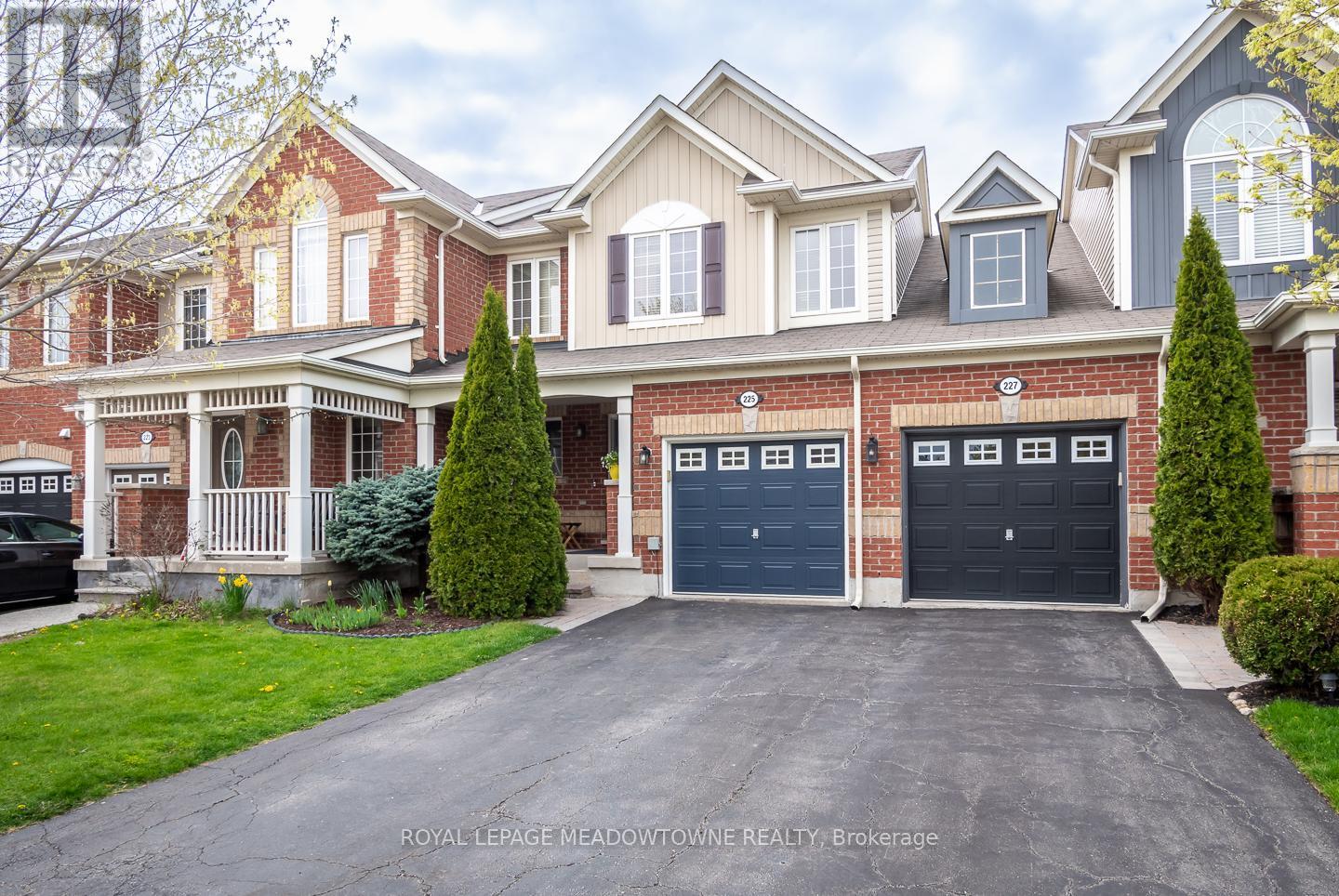 












225 PROSSER CIRCLE

,
Milton,




Ontario
L9T0P6


