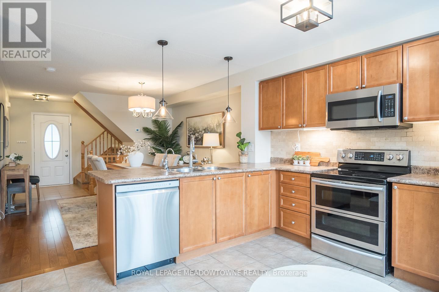 












225 PROSSER CIRCLE

,
Milton,




Ontario
L9T0P6

