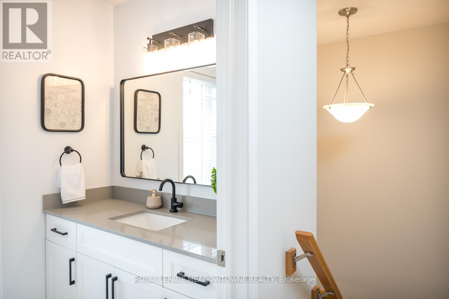 












225 PROSSER CIRCLE

,
Milton,




Ontario
L9T0P6

