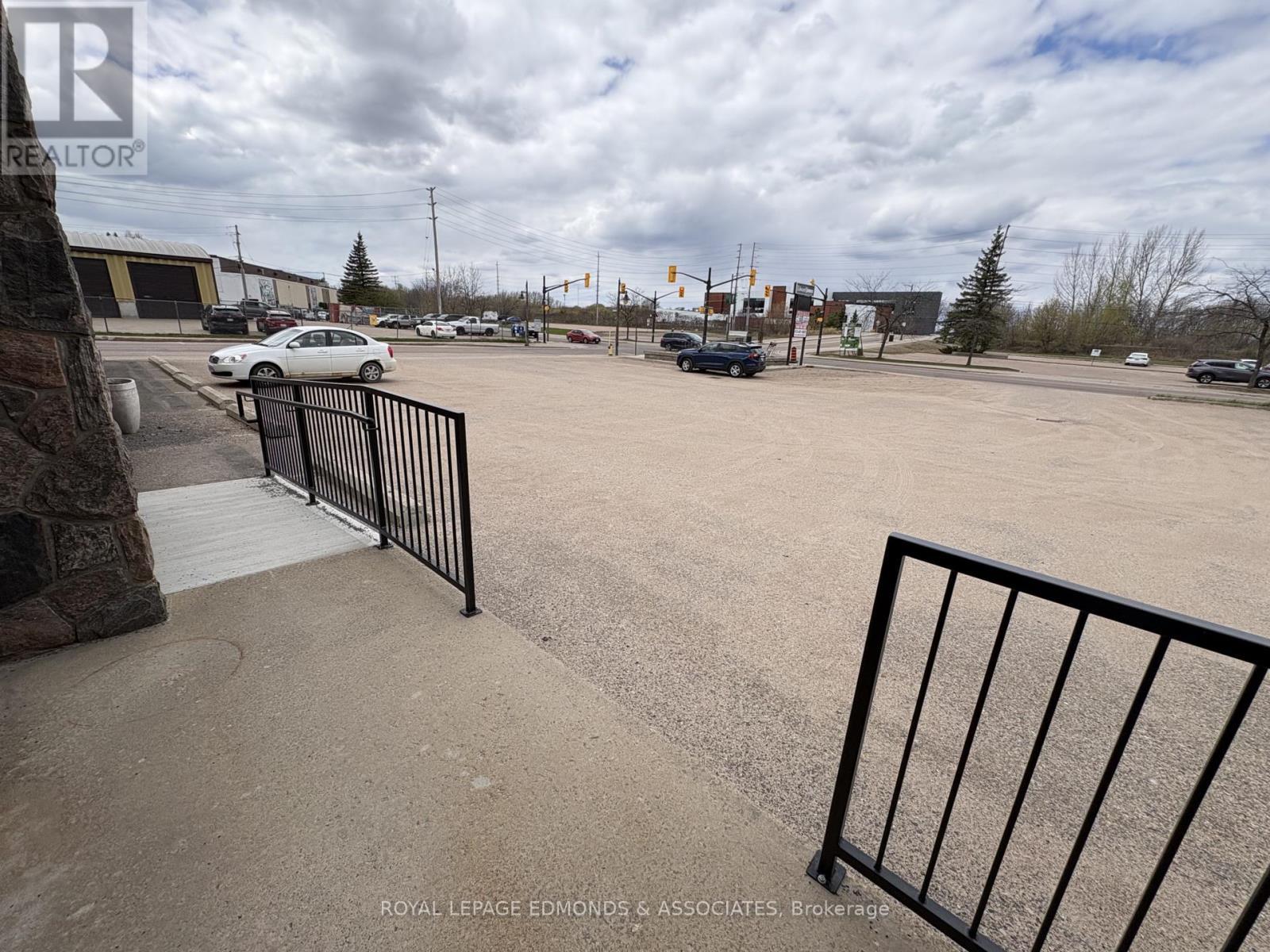 












C - 270 LAKE STREET

,
Pembroke,




Ontario
K8A7Y9

