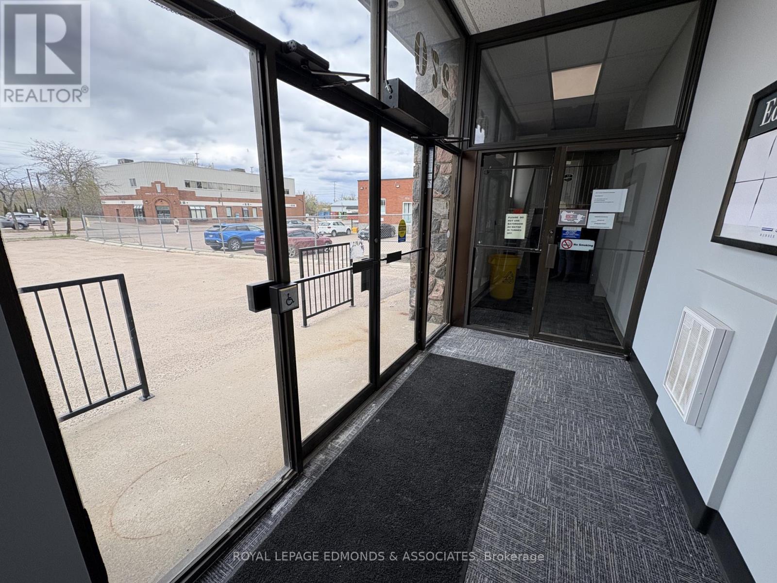












C - 270 LAKE STREET

,
Pembroke,




Ontario
K8A7Y9

