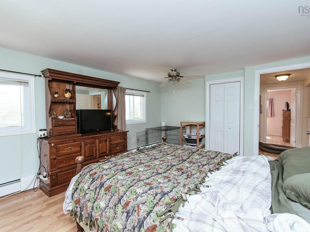 












175 Dickey Drive

,
Lower Sackville,




NS
B4C 1T7

