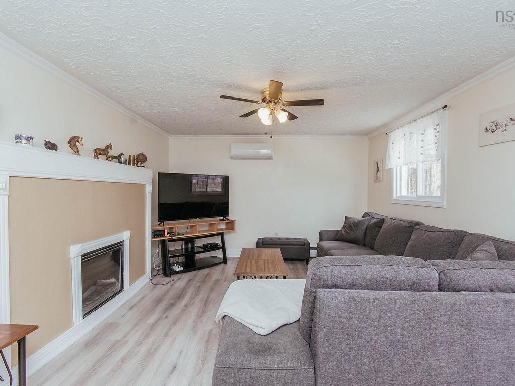 












175 Dickey Drive

,
Lower Sackville,




NS
B4C 1T7

