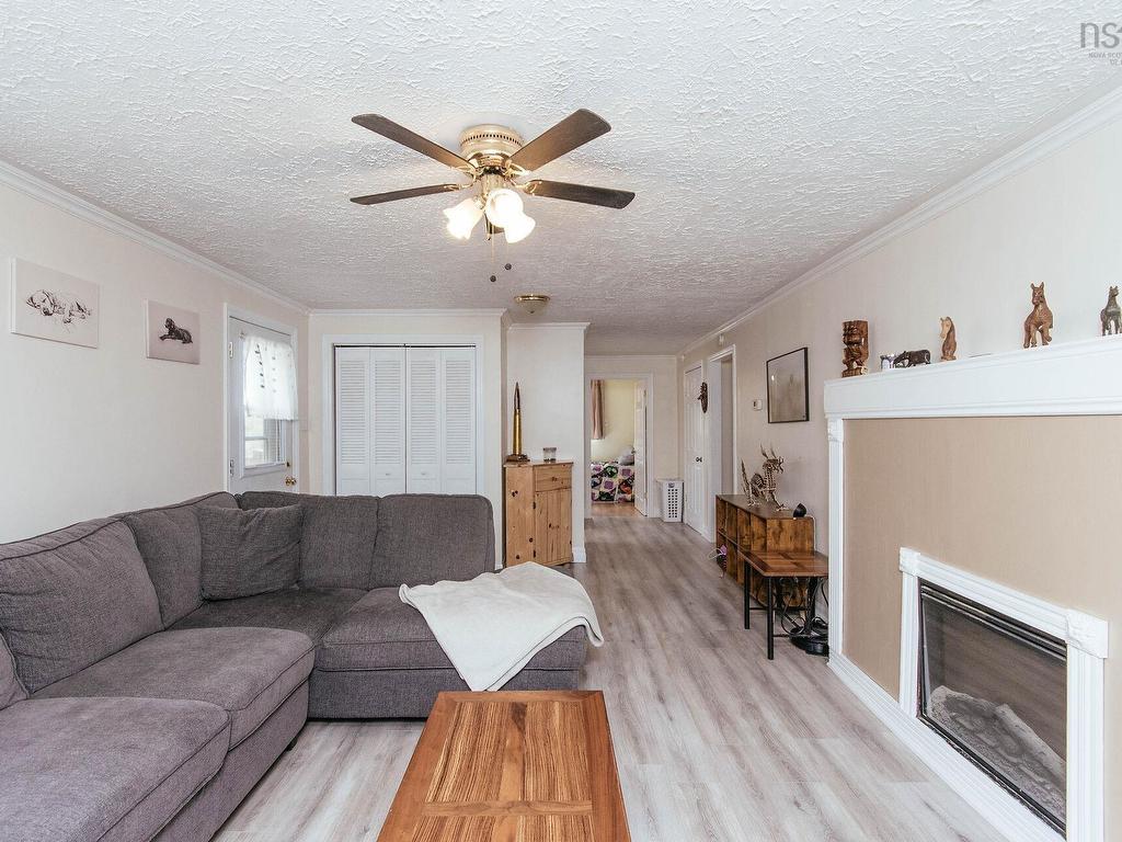 












175 Dickey Drive

,
Lower Sackville,




NS
B4C 1T7

