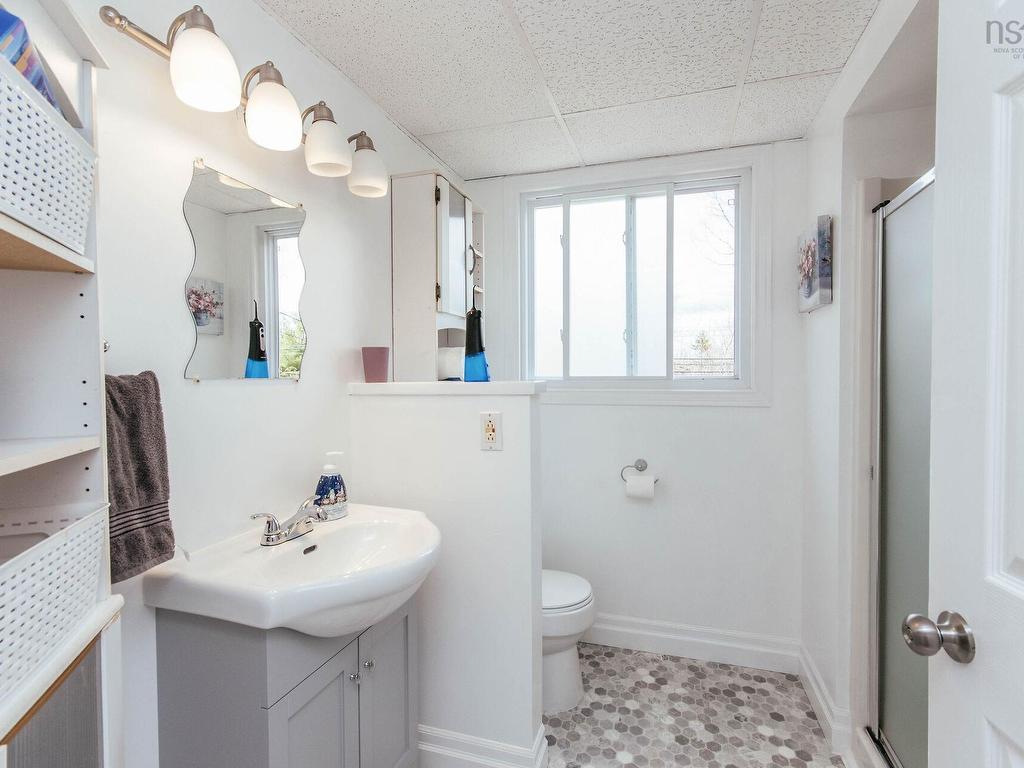 












175 Dickey Drive

,
Lower Sackville,




NS
B4C 1T7

