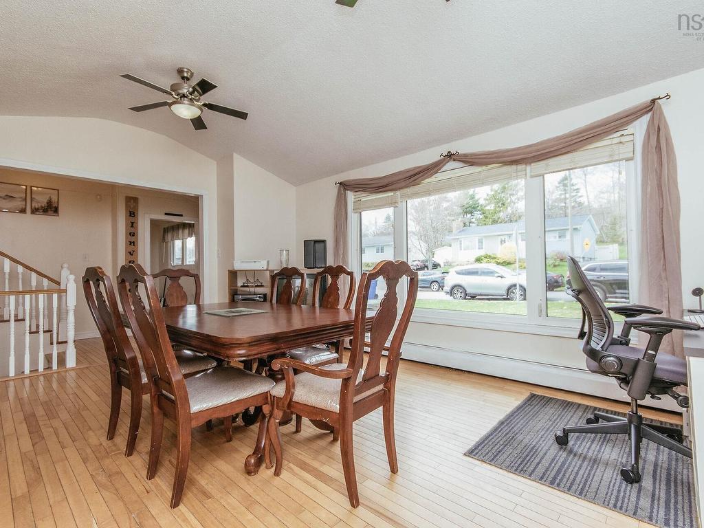 












175 Dickey Drive

,
Lower Sackville,




NS
B4C 1T7


