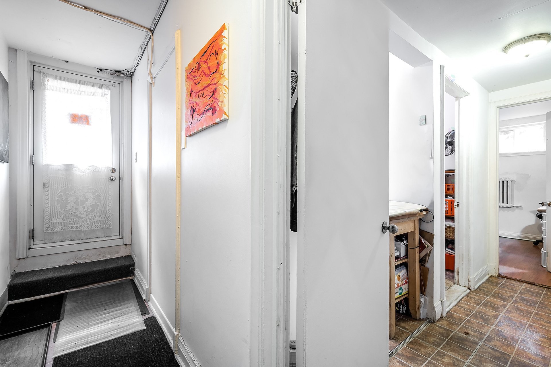 









95


Rue Dufferin

, #A,
Hampstead,




QC
H3X2X8

