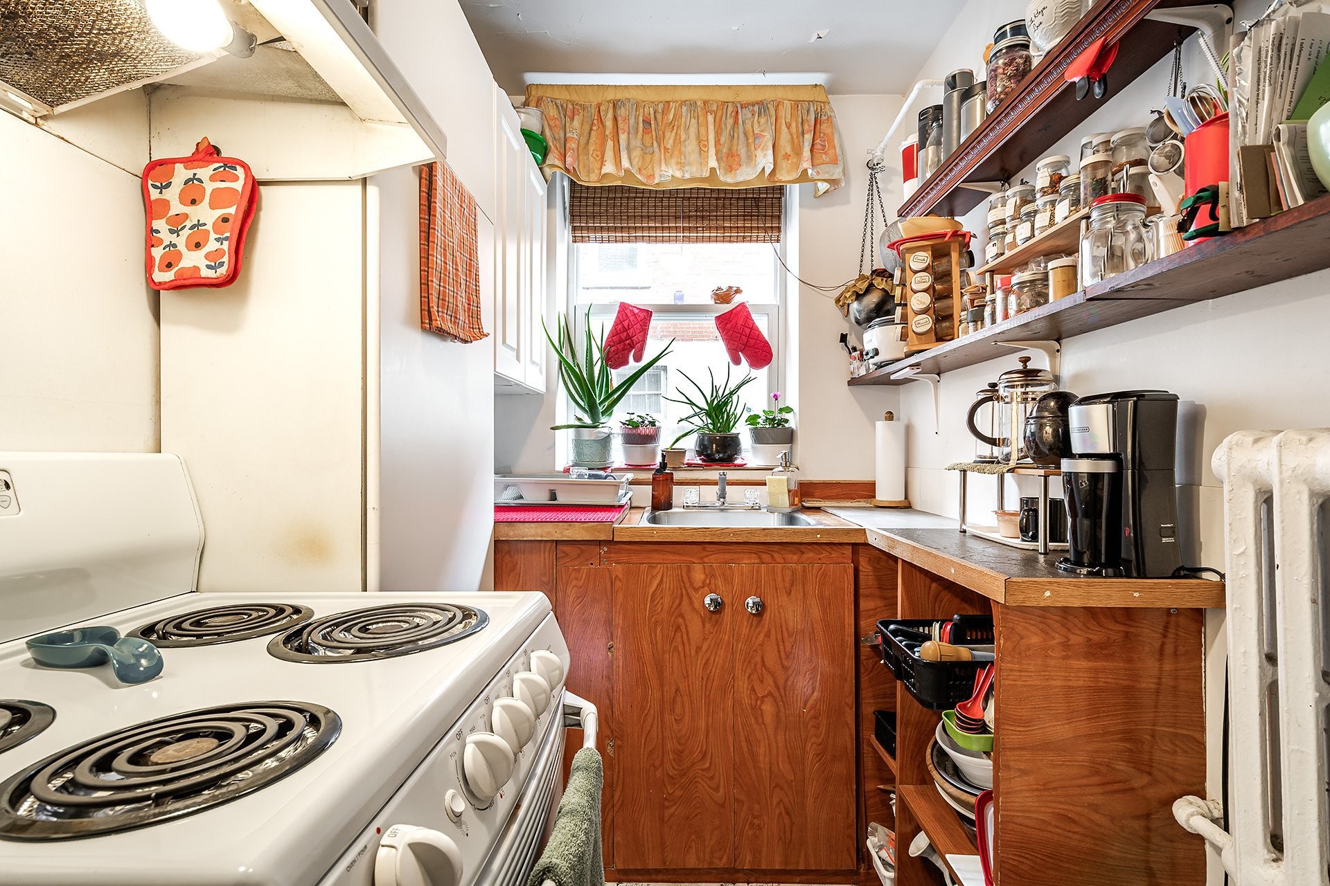 









95


Rue Dufferin

, #A,
Hampstead,




QC
H3X2X8


