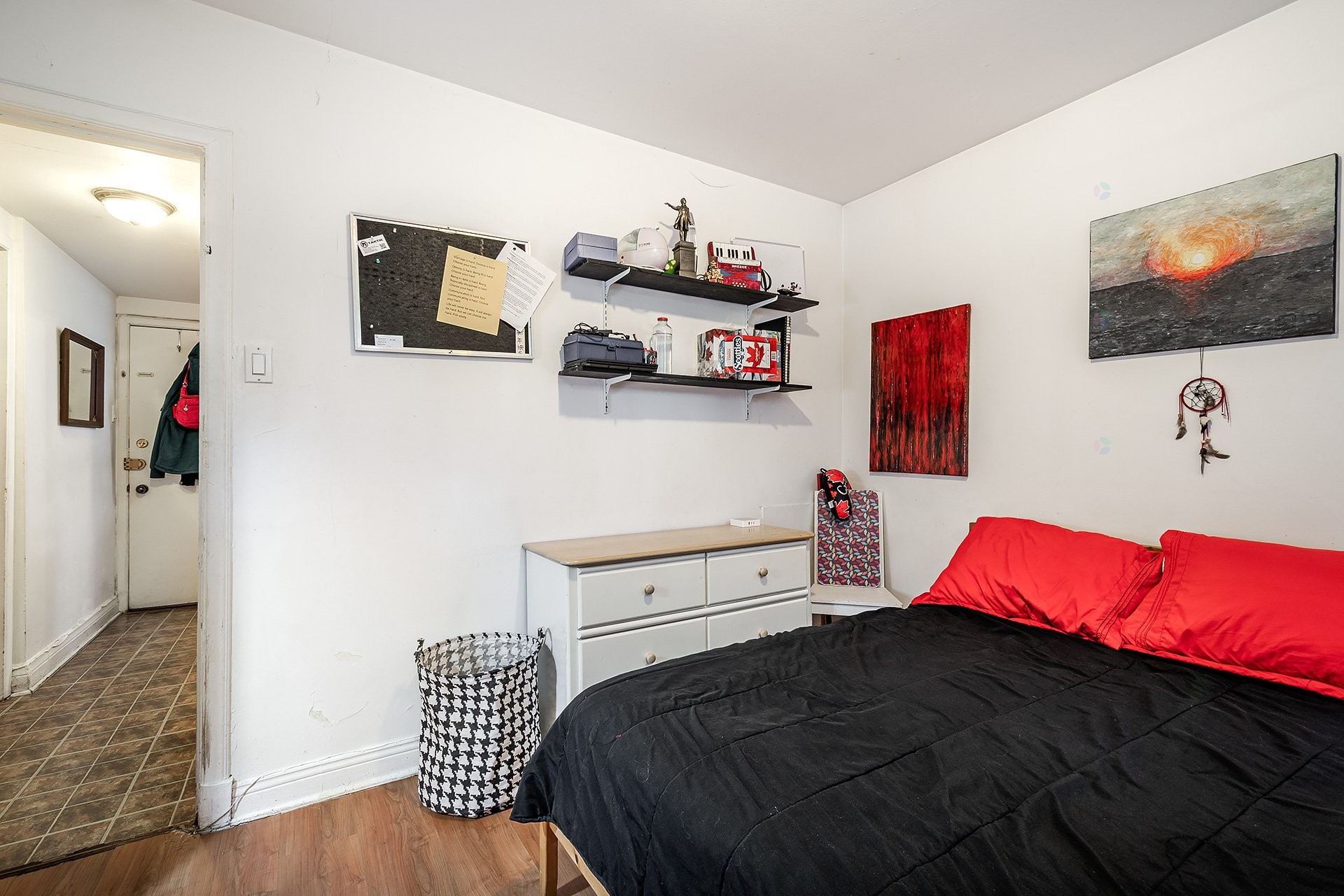 









95


Rue Dufferin

, #A,
Hampstead,




QC
H3X2X8

