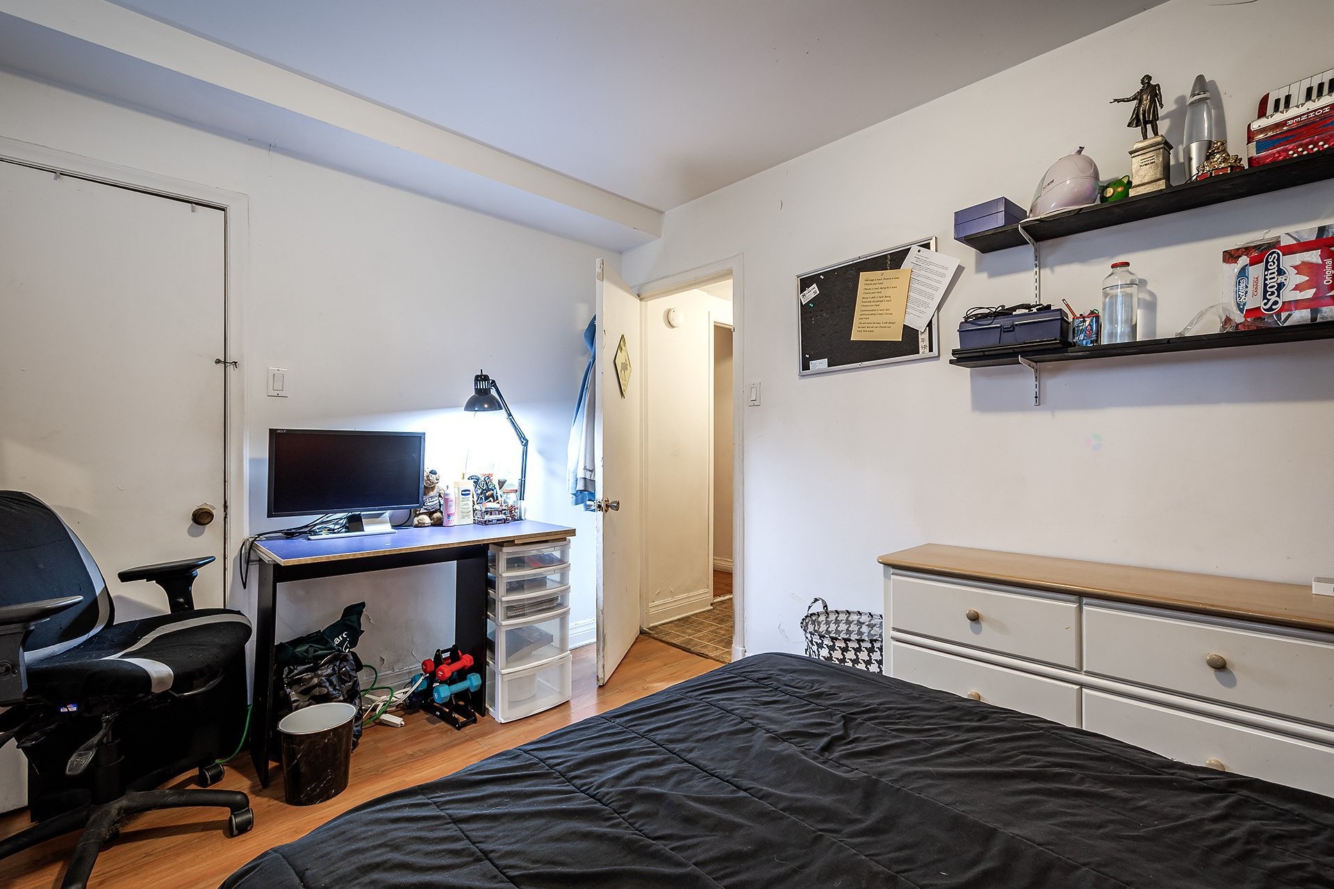 









95


Rue Dufferin

, #A,
Hampstead,




QC
H3X2X8


