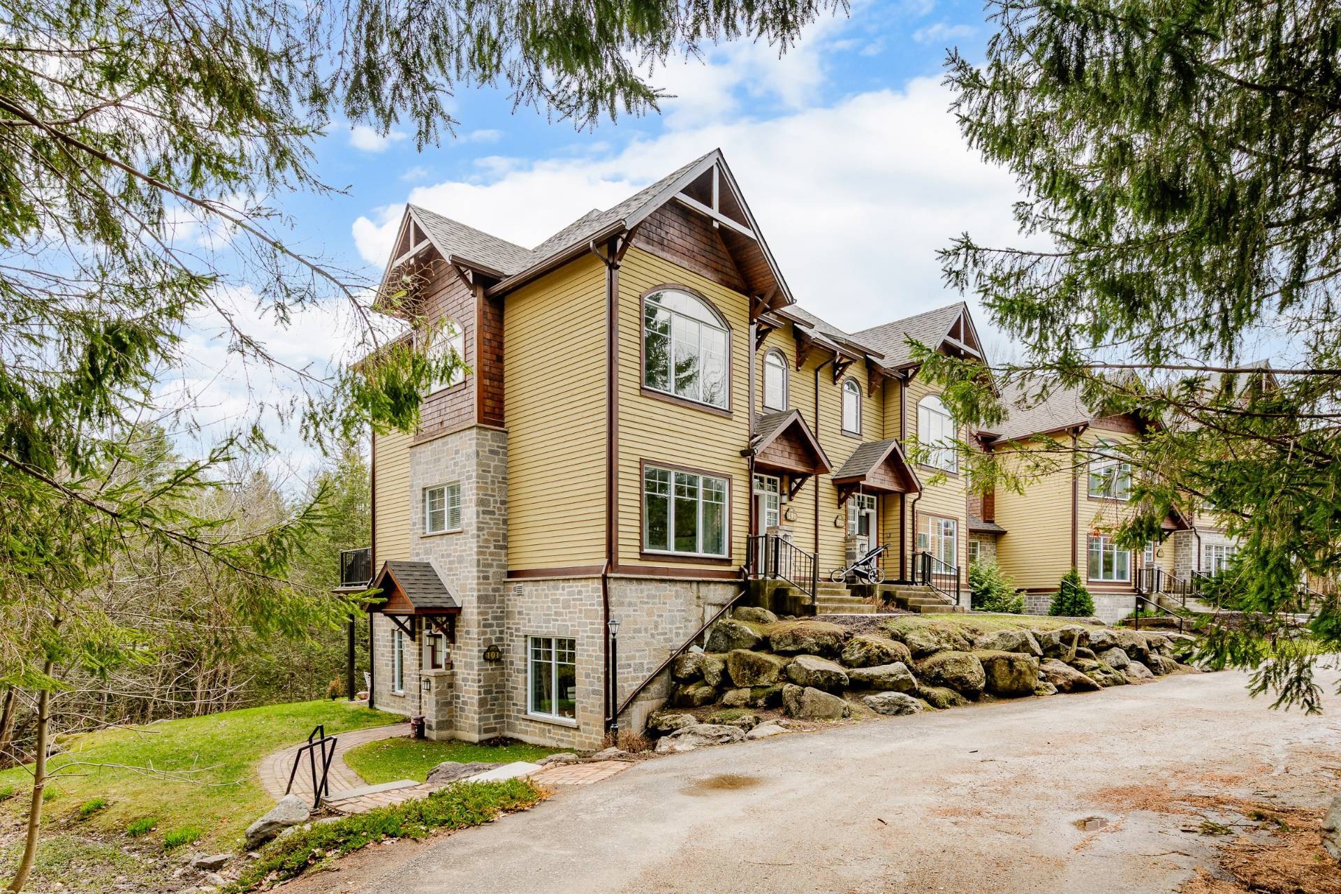









2600


Ch. du Parc

, 101,
Orford,




QC
J1X7A2

