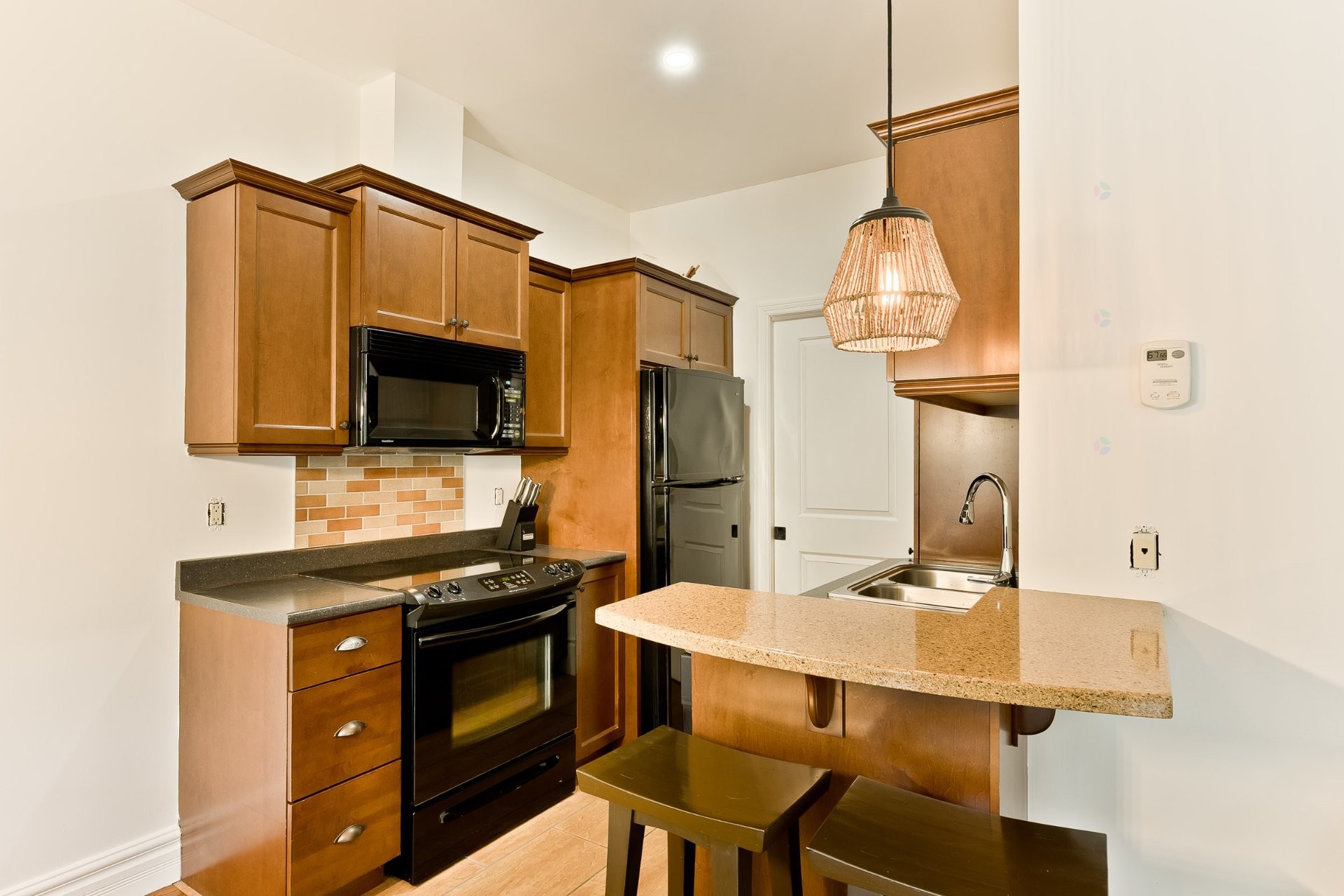 









2600


Ch. du Parc

, 101,
Orford,




QC
J1X7A2

