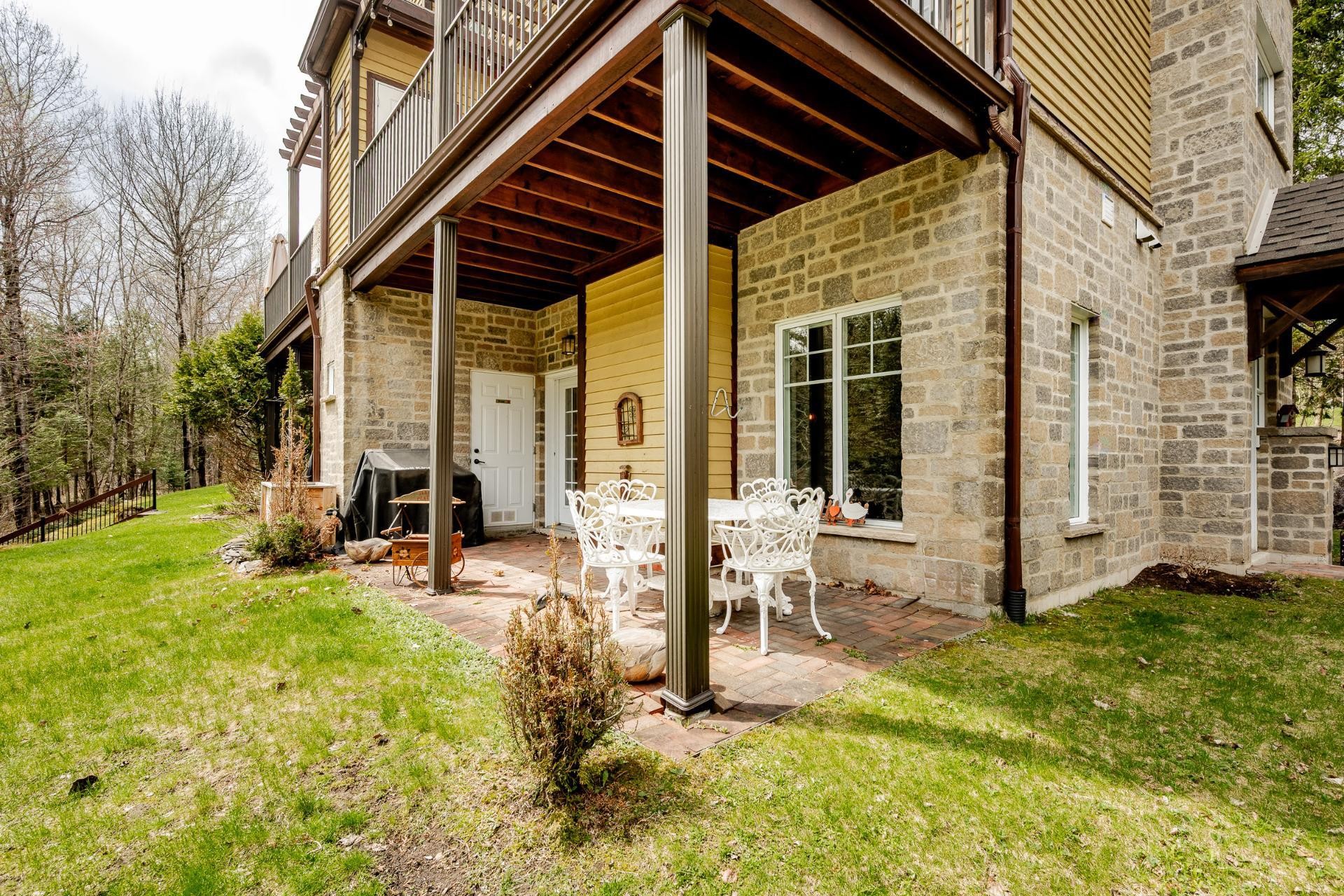 









2600


Ch. du Parc

, 101,
Orford,




QC
J1X7A2

