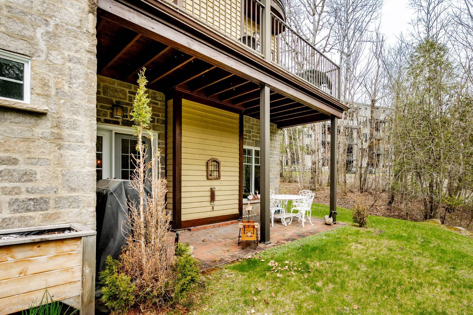 









2600


Ch. du Parc

, 101,
Orford,




QC
J1X7A2

