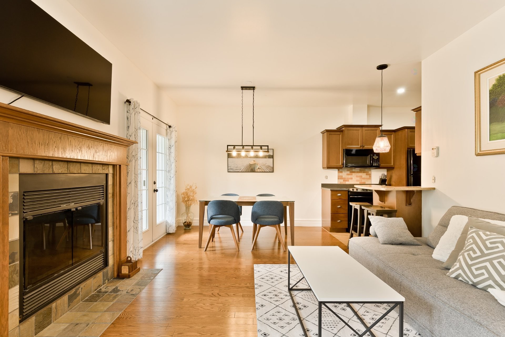









2600


Ch. du Parc

, 101,
Orford,




QC
J1X7A2

