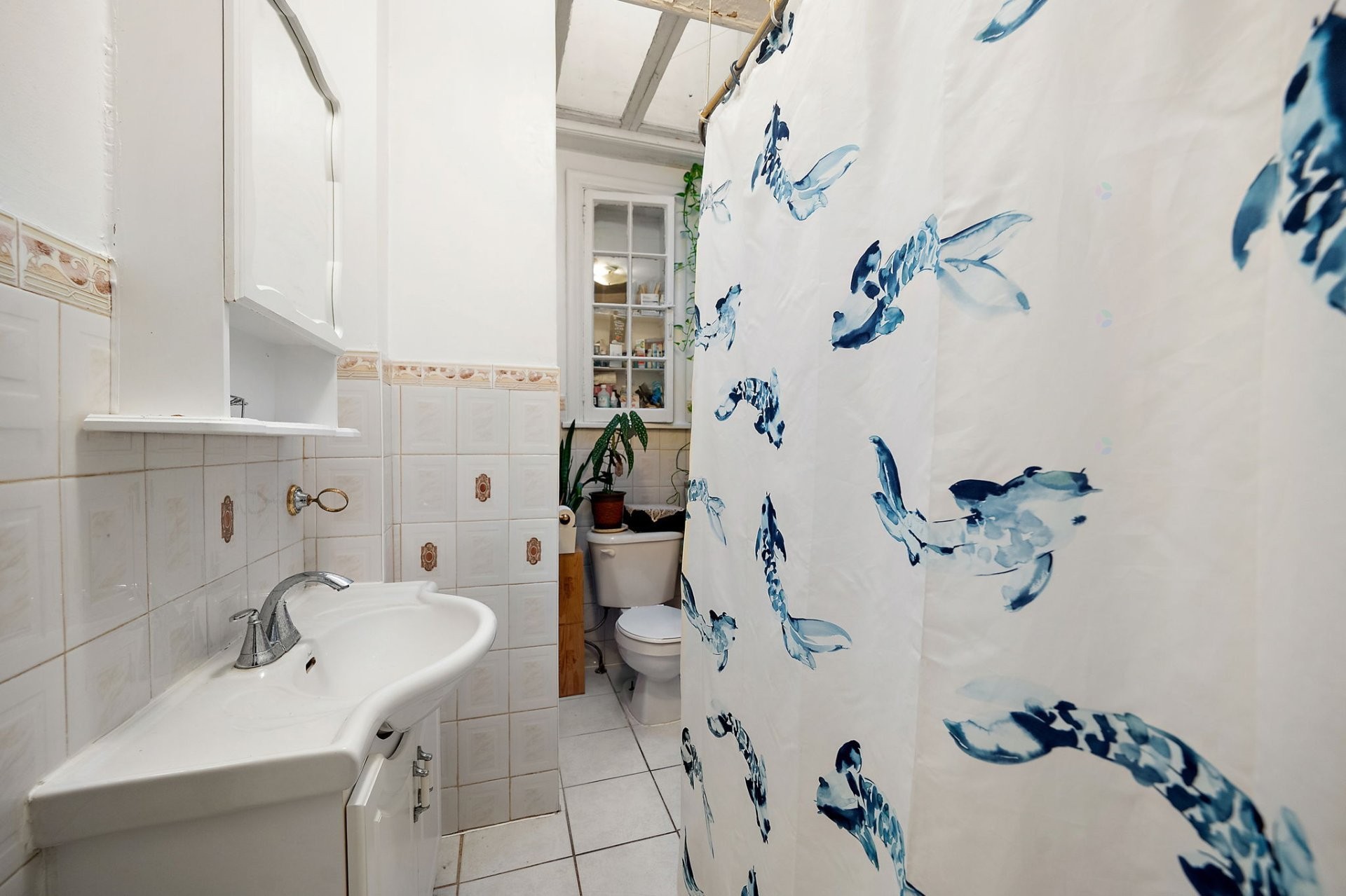 









7761


Av. Wiseman

,
Montréal (Villeray/Saint-Michel/Parc-Extension),




QC
H3N2N8

